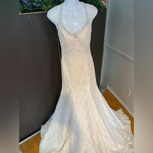 Long  size 4 bridal wedding long train gown brand new